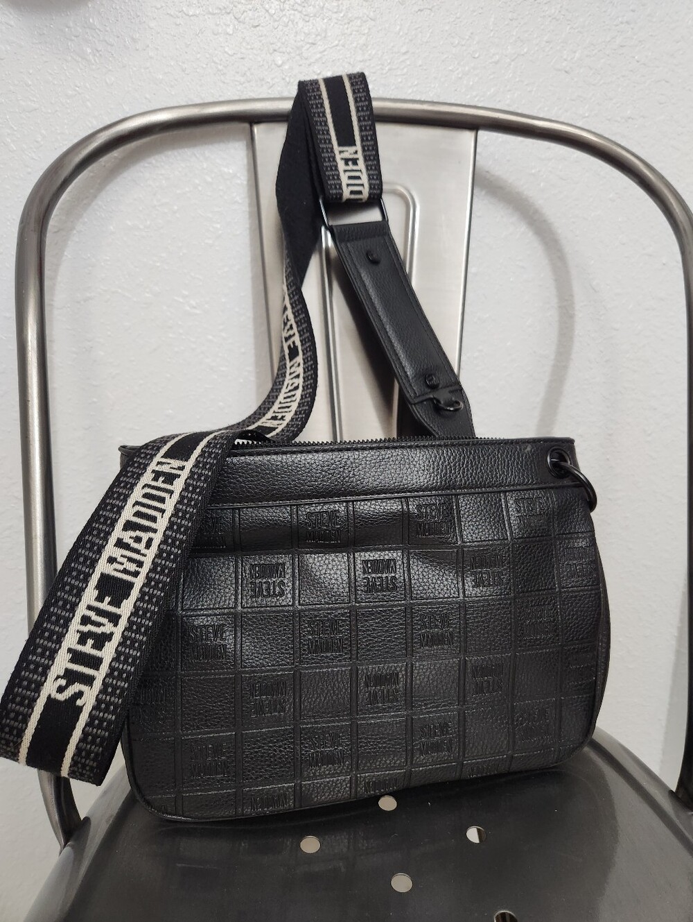 Black Crossbody Shoulder Bag Wide Adjustable Strap Steve Madden Faux Leather